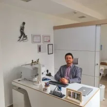 Op. Dr. Hakan Yıldız — Ortopedi Ve Travmatoloji, Küçükçekmece, İstanbul. Portre fotoğrafı.