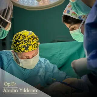 Op. Dr. Abidin Yıldırım profilinde yer alan galeri fotoğrafı.