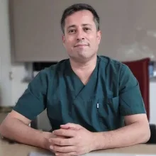 Op. Dr. Bülent Halaçlar — Genel Cerrahi, Adana. Portre fotoğrafı.