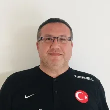 Op. Dr. Ümit Selçuk Aykut — Ortopedi Ve Travmatoloji, Sarıyer, İstanbul. Portre fotoğrafı.