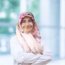 Prof. Dr. Ayşe Çarlıoğlu — Ankara. Portre fotoğrafı.