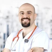 Uzm. Dr. Ahmet Aydınalp — Diyarbakır. Portre fotoğrafı.