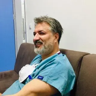 Op. Dr. Ömer Faruk Erin — Batman. Portre fotoğrafı.