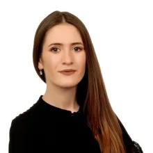 Kl. Psk. Sinem Geyikler Bilgiç — Psikoloji. Portre fotoğrafı.