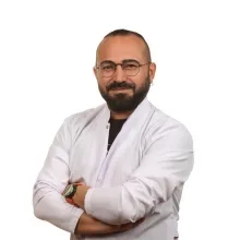 Op. Dr. Murat Can Mollaoğlu — Gaziosmanpaşa, İstanbul. Portre fotoğrafı.