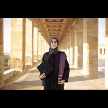 Dkt. Feyza Nur Topaç — Dil ve Konuşma Terapisi, Aksaray. Portre fotoğrafı.