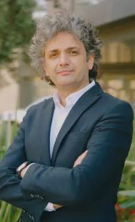 Prof. Dr. Şükrü Akyüz profilinde yer alan galeri fotoğrafı.