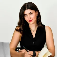 Psk. Esra Hatun Yılmaz — Psikoloji, Ankara. Portre fotoğrafı.