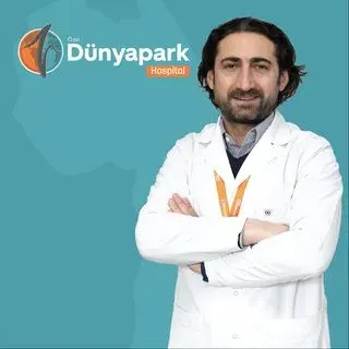 Uzm. Dr. Mücahit Görük — İç Hastalıkları, Kayapınar, Diyarbakır. Portre fotoğrafı.