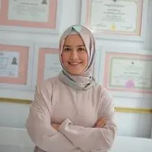 Dr. Dt. Elif Zaimoğlu Gültepe — Ankara. Portre fotoğrafı.