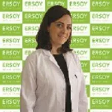 Dyt. Esra Kurt Mutlu — Diyetisyen, Şişli, İstanbul. Portre fotoğrafı.