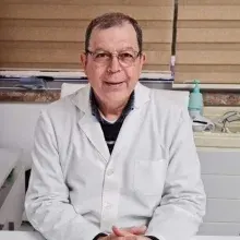 Op. Dr. Ahmet Gülle — Kulak Burun Boğaz. Portre fotoğrafı.