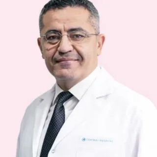 Uzm. Dr. İsmail Gönen — Çocuk Sağlığı Ve Hastalıkları, Beşiktaş, İstanbul. Portre fotoğrafı.