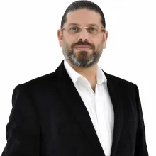 Op. Dr. Doğan Değirmenci — Beyin Ve Sinir Cerrahisi, İskenderun, Hatay. Portre fotoğrafı.