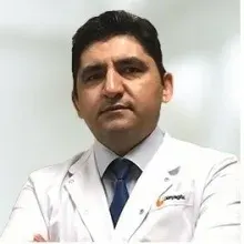 Doç. Dr. Mesut Erdurmuş — Göz Hastalıkları, Ankara. Portre fotoğrafı.