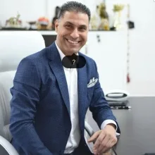 Dr. Zeki Otan Dalyan — Sertifikalı Medikal Estetik, Adana. Portre fotoğrafı.