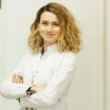 Dyt. Duygu Dalkılıç — Diyetisyen, Denizli. Portre fotoğrafı.