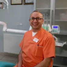 Dt. Kemal Kavut — Diş Hekimi, Tekirdağ. Portre fotoğrafı.