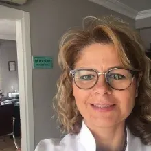 Op. Dr. Neşe Güney — Çocuk Cerrahisi, Nilüfer, Bursa. Portre fotoğrafı.