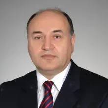 Prof. Dr. Selim Aksöyek — Çocuk Cerrahisi, İstanbul. Portre fotoğrafı.