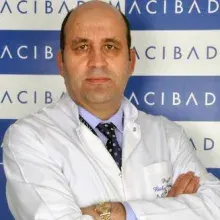 Prof. Dr. Bülent Soyupak — Üroloji, Seyhan, Adana. Portre fotoğrafı.
