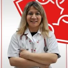 Uzm. Dr. Derya Benzer — Neonatoloji, Üsküdar, İstanbul. Portre fotoğrafı.