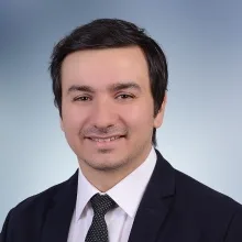 Op. Dr. Kutalmış Albayrak — Ortopedi Ve Travmatoloji. Portre fotoğrafı.