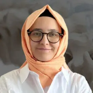 Uzm. Dr. Behiye Kuşoğlu Yarar — Fiziksel Tıp Ve Rehabilitasyon, Konya. Portre fotoğrafı.