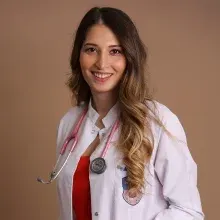 Dr. Yulet Miray Molu — Pratisyen, Küçükçekmece, İstanbul. Portre fotoğrafı.