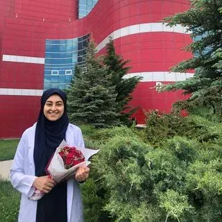 Fzt. Emine Üçer — Fizyoterapi Ve Rehabilitasyon, Gaziantep. Portre fotoğrafı.