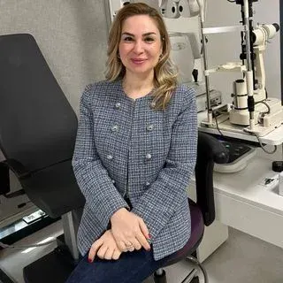 Prof. Dr. Emine Çiloğlu — Göz Hastalıkları, Seyhan, Adana. Portre fotoğrafı.