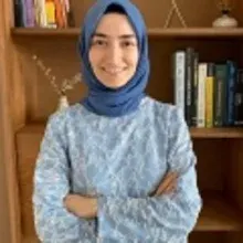 Kl. Psk. Şeyma Saraç Köksal — Psikoloji, Sakarya. Portre fotoğrafı.