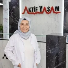 Dr. Ayşe Türk — Mersin. Portre fotoğrafı.