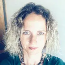Uzm. Dr. Sıla Çalışkan — Psikiyatri, Konya. Portre fotoğrafı.