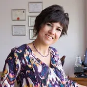 Op. Dr. Burcu Saygan Karamürsel — Kadın Hastalıkları Ve Doğum, Ankara. Portre fotoğrafı.