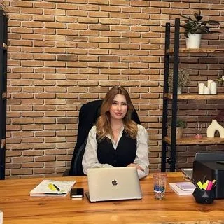 Dyt. Bensu Mert — Diyetisyen, Antalya. Portre fotoğrafı.