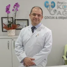 Prof. Dr. Koray Ağras — Çankaya, Ankara. Portre fotoğrafı.