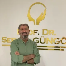 Prof. Dr. Serdal Güngör — Antalya. Portre fotoğrafı.