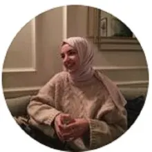 Psk. Yüsra Kalyoncu — Psikoloji, Üsküdar, İstanbul. Portre fotoğrafı.