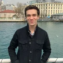 Psk. Dan. Enes Zahid Yıldız — Psikolojik Danışma ve Rehberlik, Konya. Portre fotoğrafı.