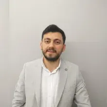 Uzm. Psk. Dan. Yılmaz Tokdemir — Psikolojik Danışma ve Rehberlik, Nevşehir. Portre fotoğrafı.