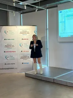 Op. Dr. Esra Çabuk Cömert profilinde yer alan galeri fotoğrafı.