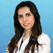 Dr. Öğr. Üyesi Ayşe Özpınar — Göz Hastalıkları, İstanbul. Portre fotoğrafı.