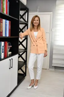 Op. Dr. Neslihan Gürbüz profilinde yer alan galeri fotoğrafı.