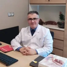 Prof. Dr. Orhan Görgülü — Kulak Burun Boğaz, Adana. Portre fotoğrafı.