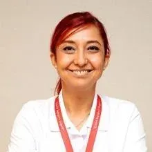 Uzm. Dr. Çiğdem Deniz — Nöroloji, Bahçelievler, İstanbul. Portre fotoğrafı.