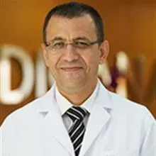 Uzm. Dr. Yunus Öksüz — İç Hastalıkları, Beylikdüzü, İstanbul. Portre fotoğrafı.