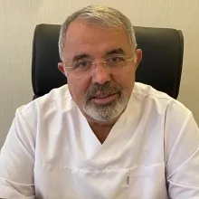 Uzm. Dr. Abdulaziz Akkaya — Kadın Hastalıkları Ve Doğum, Antalya. Portre fotoğrafı.
