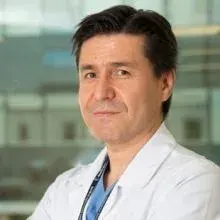 Prof. Dr. Harun Arbatlı — Kalp Ve Damar Cerrahisi, Bahçelievler, İstanbul. Portre fotoğrafı.