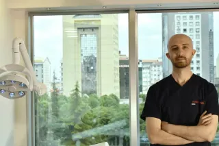 Dr. Dt. Sedat Altındiş profilinde yer alan galeri fotoğrafı.